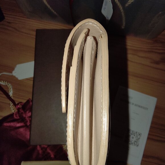 Louis Vuitton Embossed Monogram on Vernis Leather - Nude - Picture 6 of 11